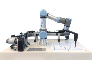 Die Schulungen in der DAHL Robotics COBOT.ACADEMY bei mR MOBILE ROBOTS befähigen Sie zum perfekten Umgang in der Handhabung Ihres Universal Robots.