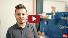 Alex Flock ist Montage- & Service-Mechaniker bei mR MOBILE ROBOTS in Meinerzhagen.